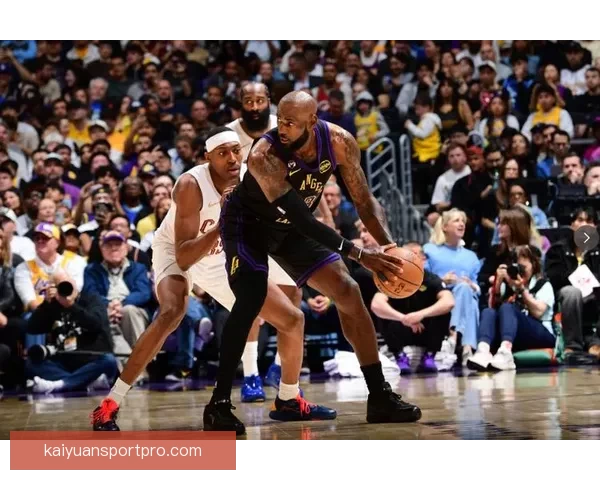 詹姆斯1229胜超贾巴尔 四十岁老将续写篮球传奇辉煌